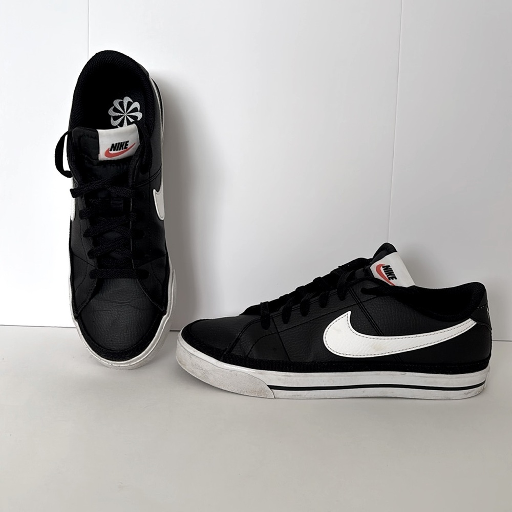 Black Nike Court Legacy - unisex